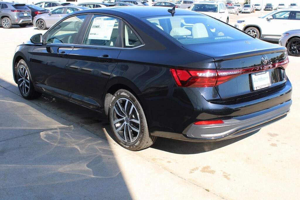 New 2026 Volkswagen Jetta 1.5T SE Sedan
