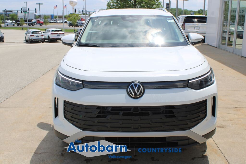 New 2026 Volkswagen Tiguan 2.0T SE SUV
