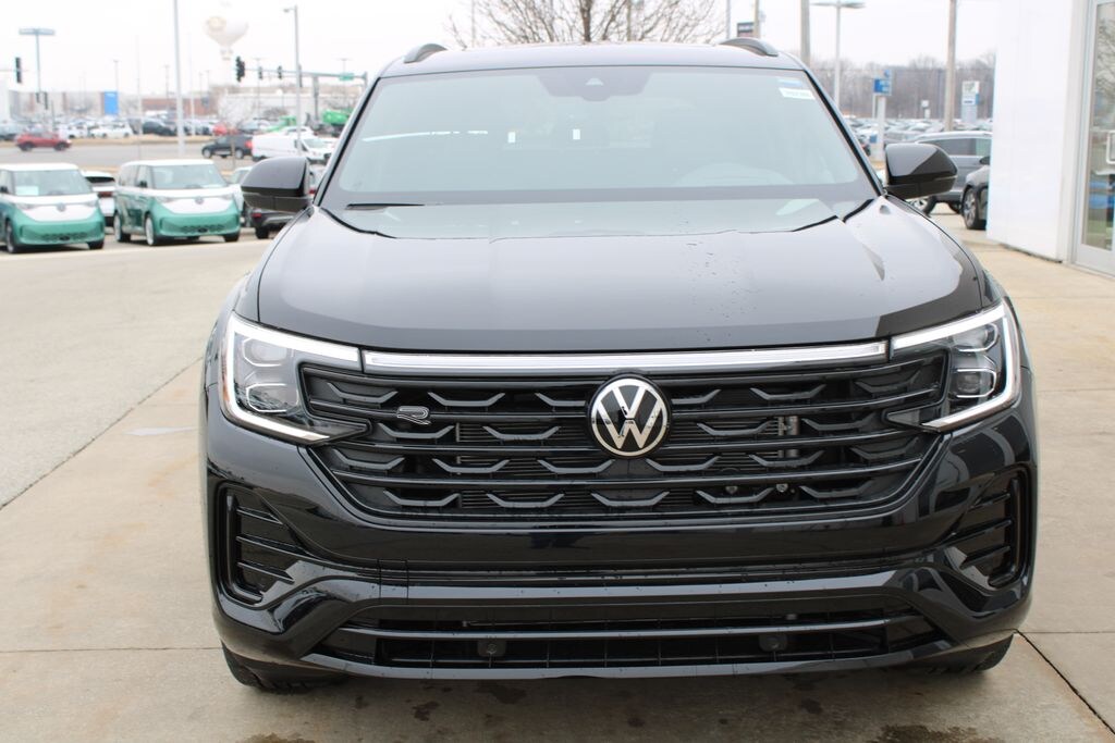 New 2026 Volkswagen Atlas Cross Sport 2.0T SEL R-Line Black SUV