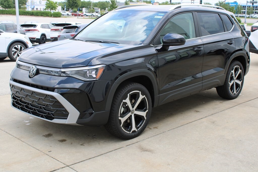 2025 Volkswagen Taos SEL photo 2