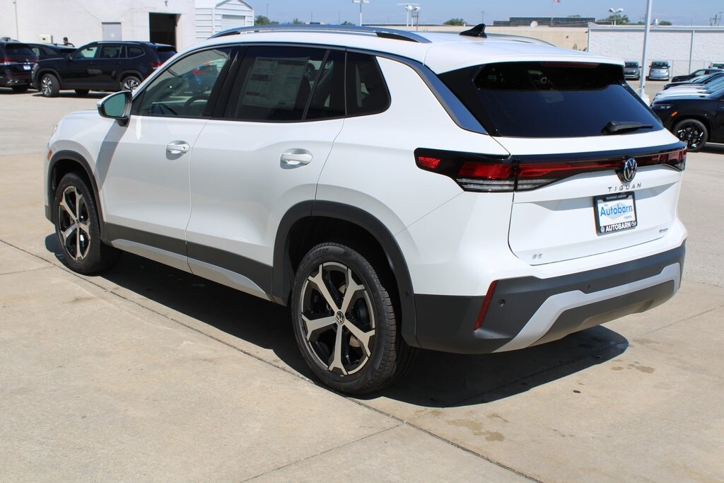 2025 Volkswagen Tiguan SE photo 4