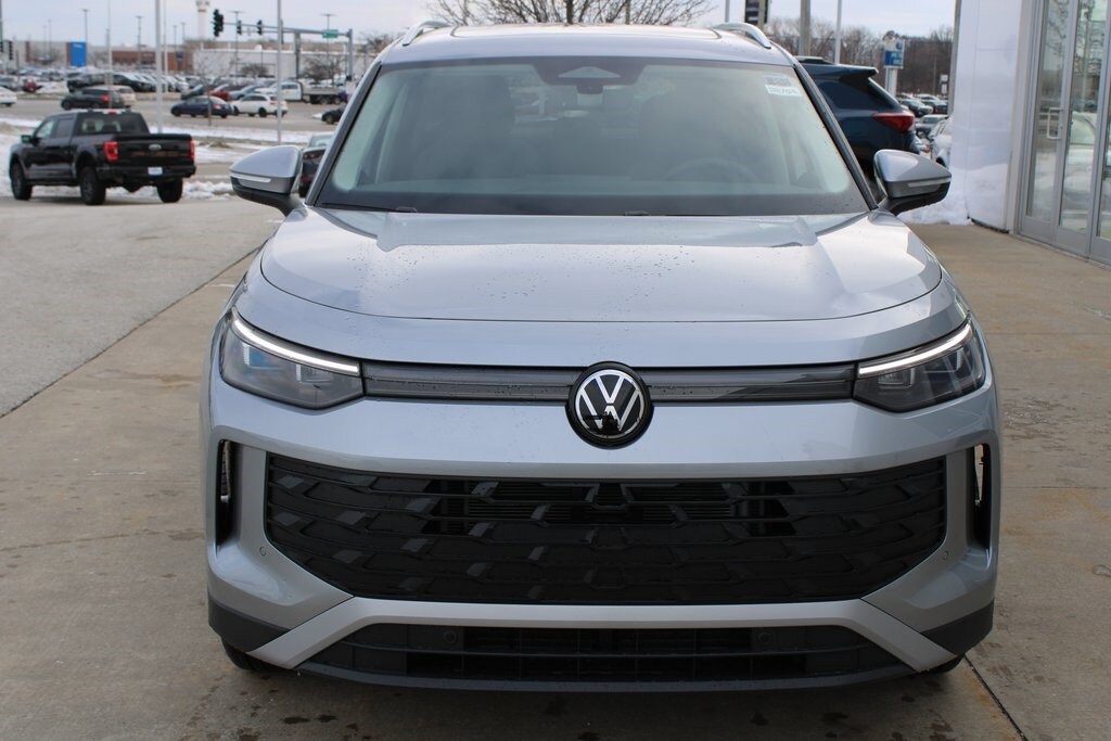 New 2026 Volkswagen Tiguan 2.0T SE SUV