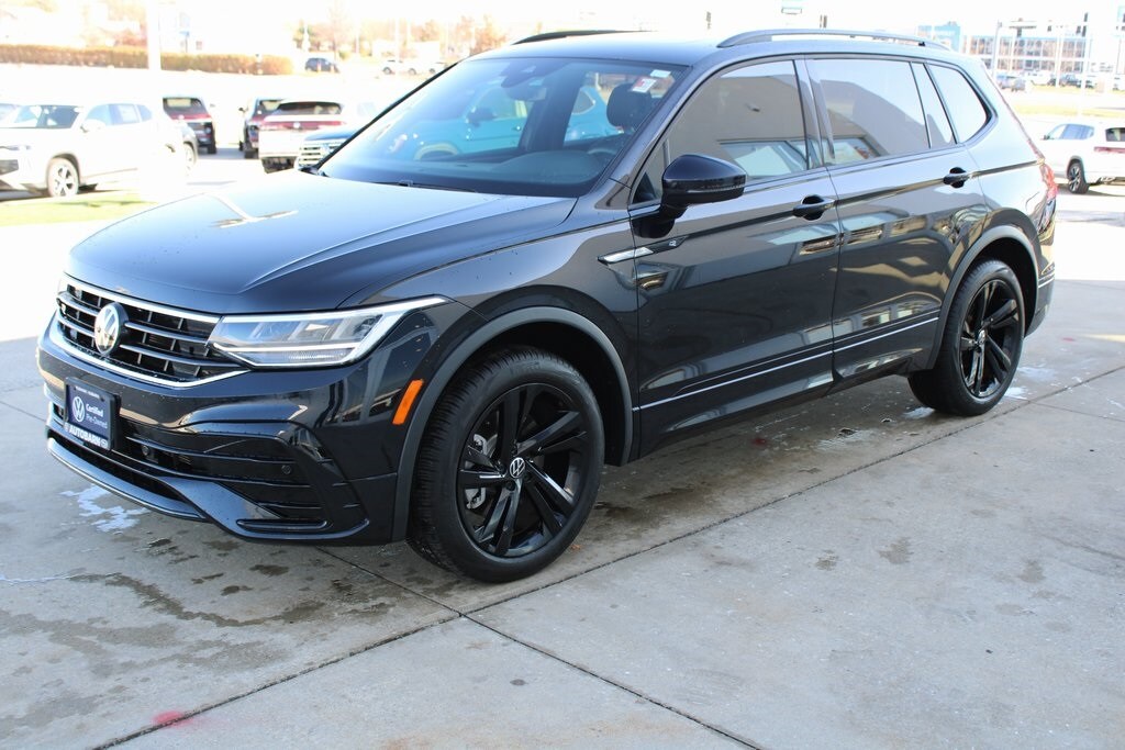 Certified 2023 Volkswagen Tiguan 2.0T SE R-Line Black SUV