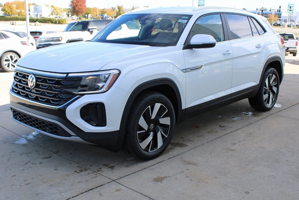New 2026 Volkswagen Atlas Cross Sport 2.0T SE w/Technology SUV
