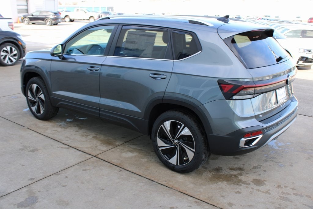 Used 2025 Volkswagen Taos 1.5T SE SUV