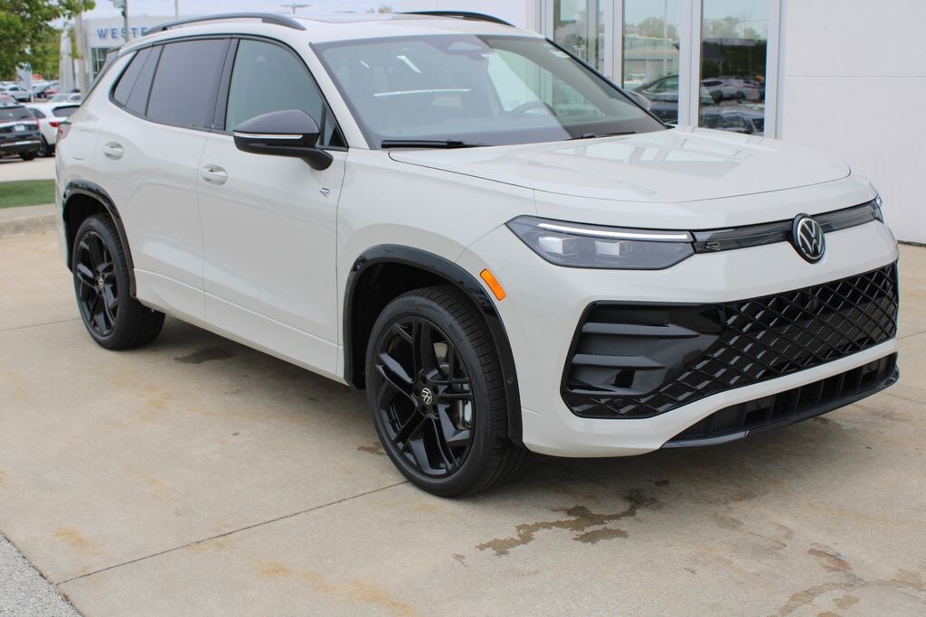 New 2026 Volkswagen Tiguan 2.0T SE R-Line Black SUV