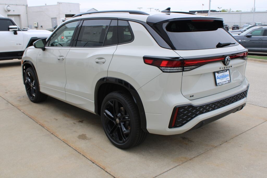 New 2026 Volkswagen Tiguan 2.0T SE R-Line Black SUV