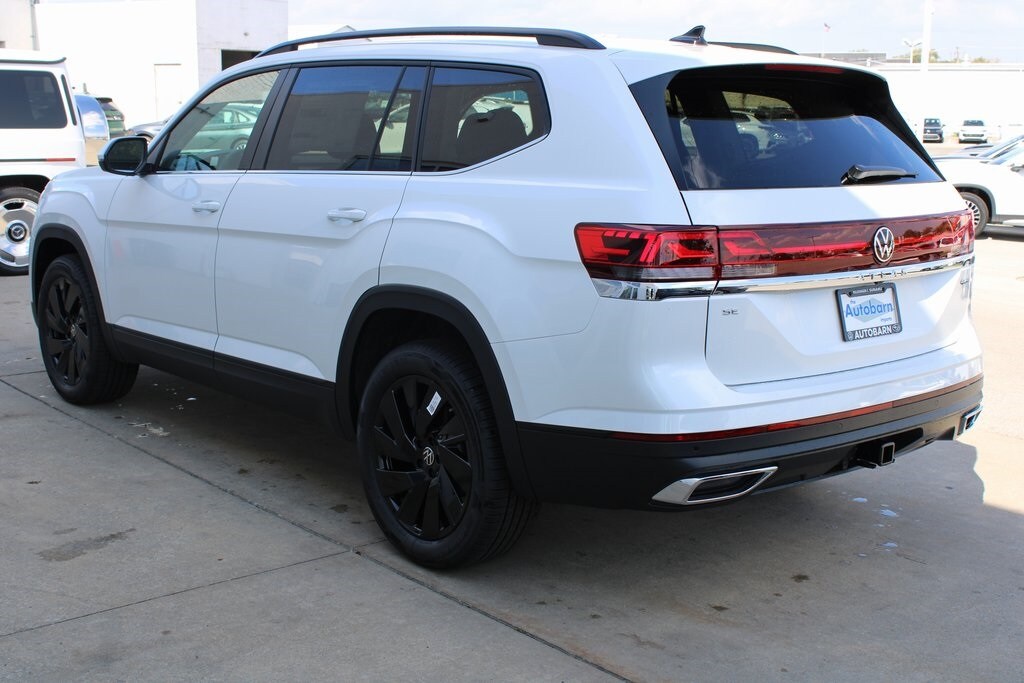 2026 Volkswagen Atlas SE Technology photo 4