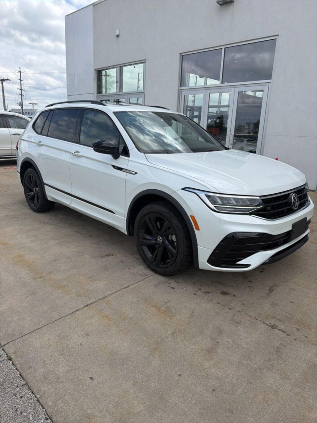 Certified 2023 Volkswagen Tiguan 2.0T SE R-Line Black SUV