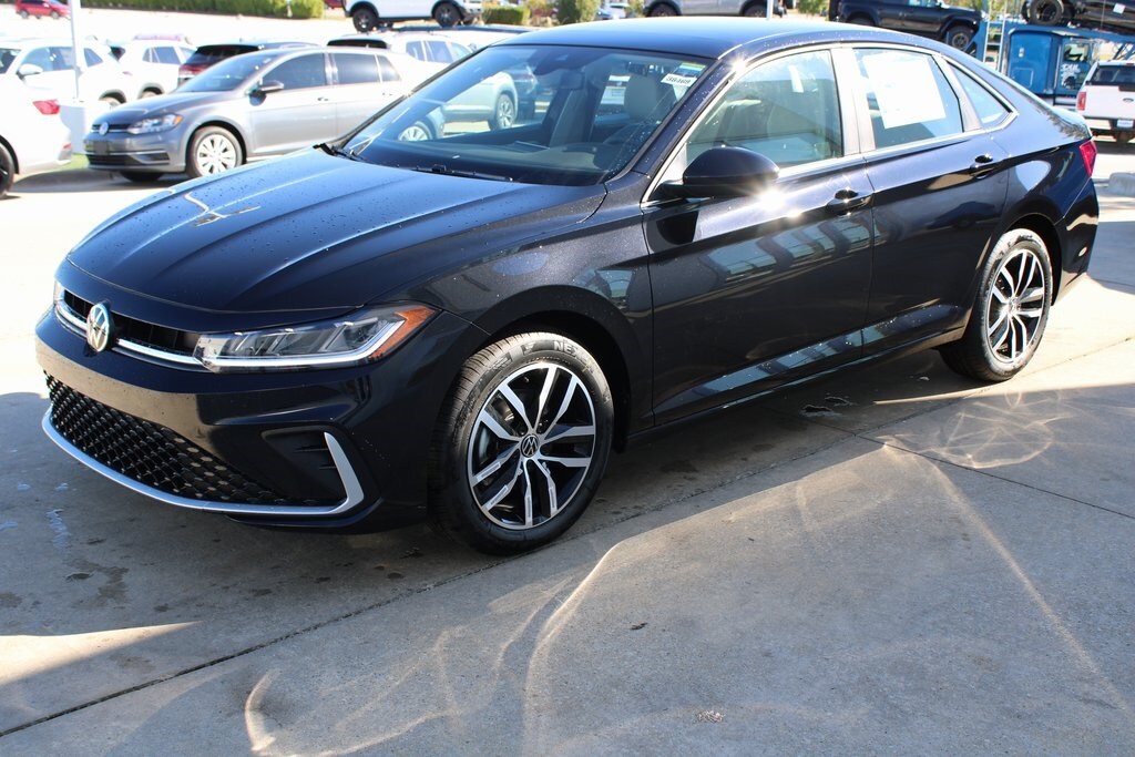 New 2026 Volkswagen Jetta 1.5T SE Sedan