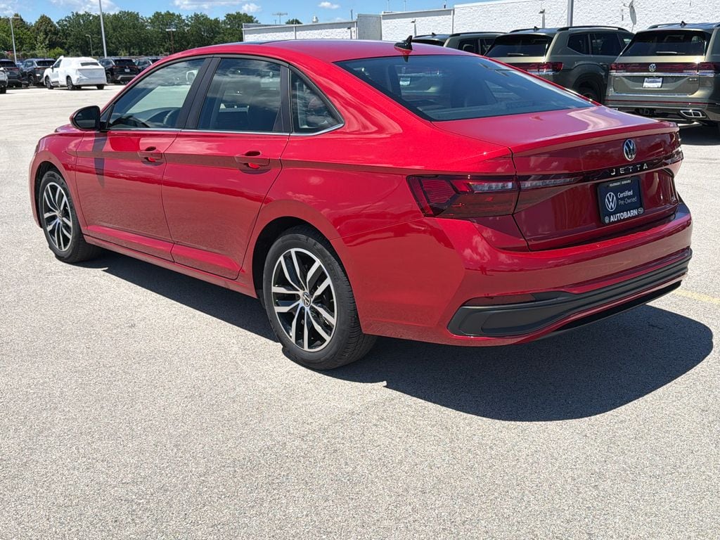 Certified 2025 Volkswagen Jetta 1.5T SE Sedan