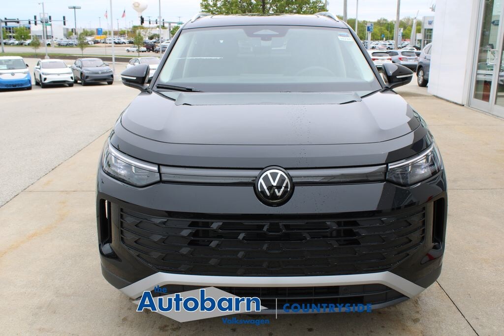 New 2026 Volkswagen Tiguan 2.0T SE SUV