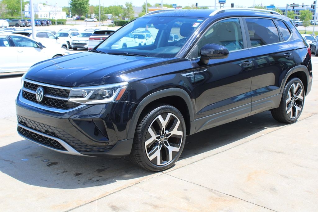 Certified 2022 Volkswagen Taos 1.5T SEL 4MOTION SUV