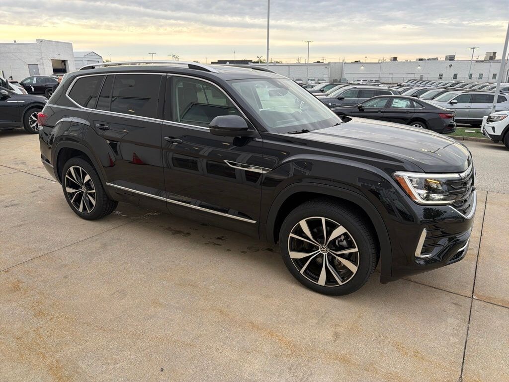New 2026 Volkswagen Atlas 2.0T SEL Premium R-Line SUV