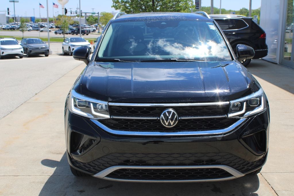 Certified 2022 Volkswagen Taos 1.5T SEL 4MOTION SUV