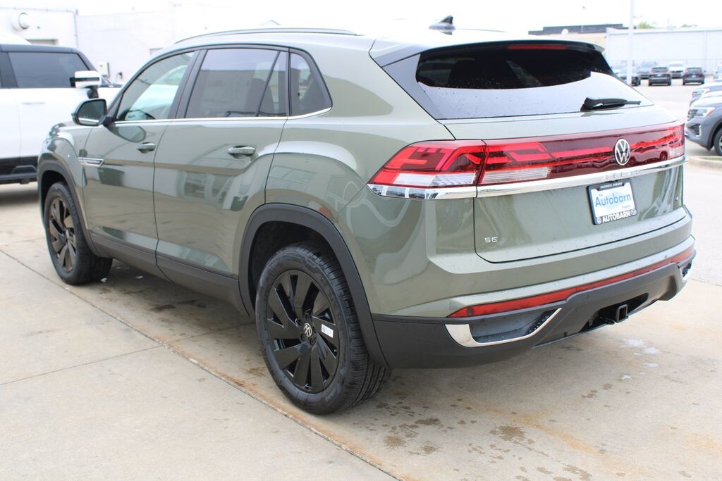 New 2026 Volkswagen Atlas Cross Sport 2.0T SE w/Technology SUV
