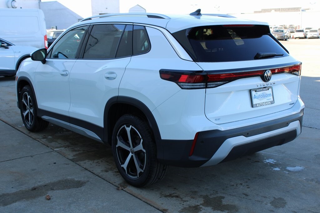 New 2026 Volkswagen Tiguan 2.0T SE SUV