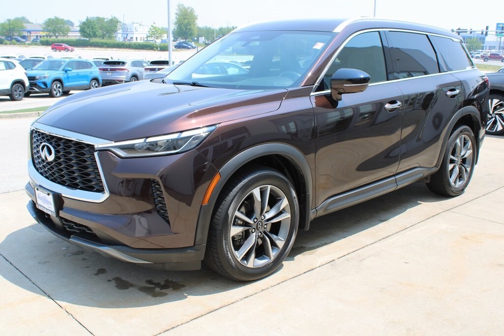 2022 Infiniti QX60 Luxe photo 3