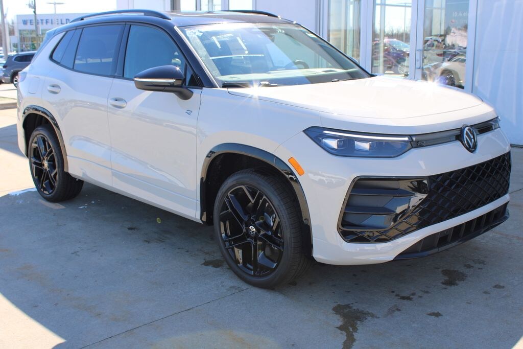 New 2026 Volkswagen Tiguan 2.0T SE R-Line Black SUV