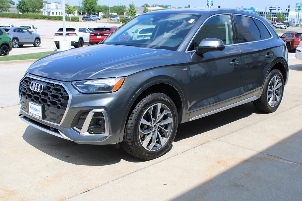 2024 Audi Q5 45 S line Premium photo 3