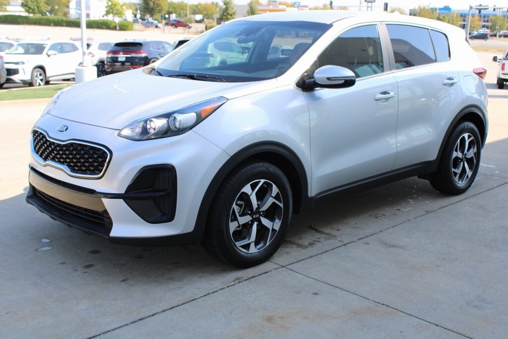 2020 Kia Sportage LX photo 2
