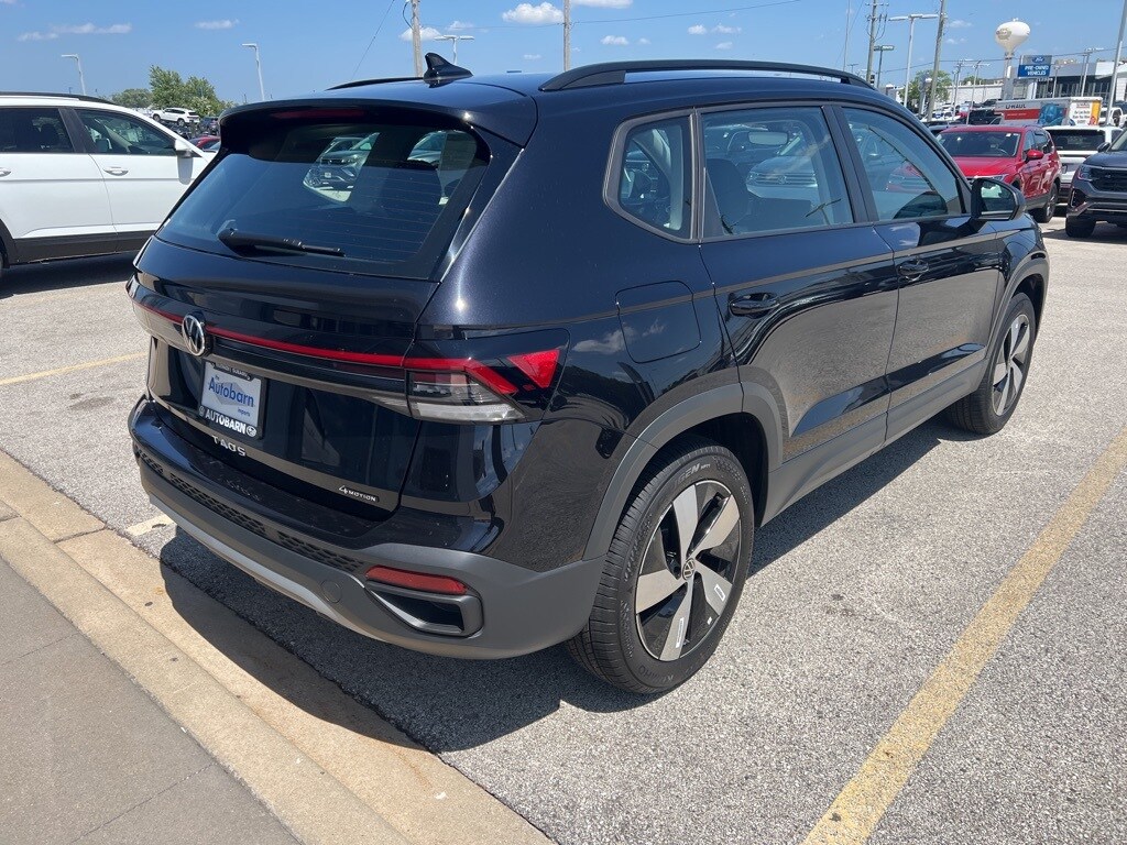 2025 Volkswagen Taos S photo 3