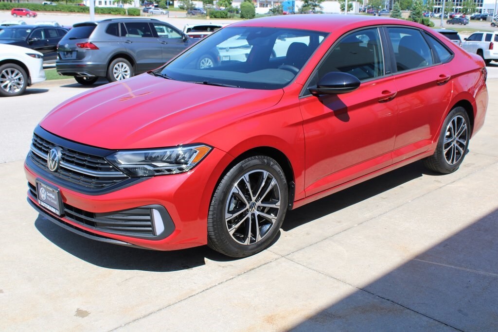 2024 Volkswagen Jetta 1.5T Sport photo 3