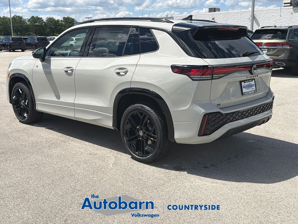 New 2026 Volkswagen Tiguan 2.0T SE R-Line Black SUV