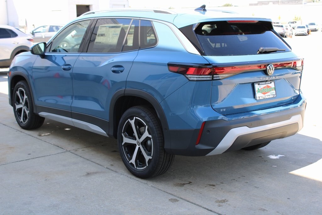 2025 Volkswagen Tiguan SE photo 4