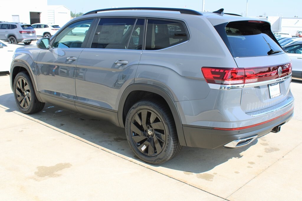 2026 Volkswagen Atlas SE Technology photo 4