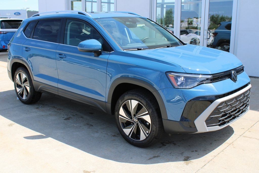 Used 2025 Volkswagen Taos 1.5T SE SUV