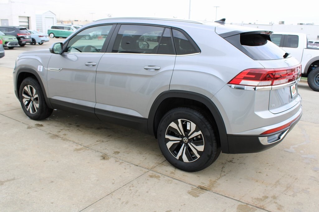 2025 Volkswagen Atlas Cross Sport SE photo 4
