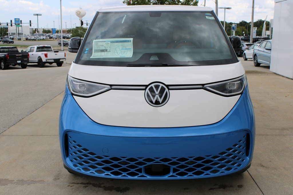 New 2025 Volkswagen ID. Buzz Pro S Van Passenger Van