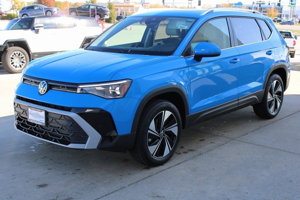 New 2025 Volkswagen Taos 1.5T SE SUV
