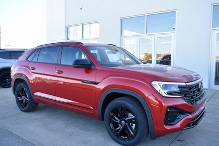 2025 Volkswagen Atlas Cross Sport 2.0T SEL R-Line Black SUV
