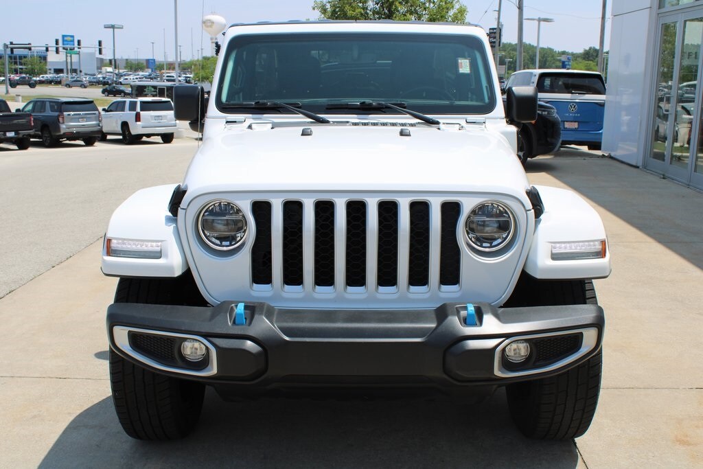 2022 Jeep Wrangler 4xe Unlimited Sahara photo 2