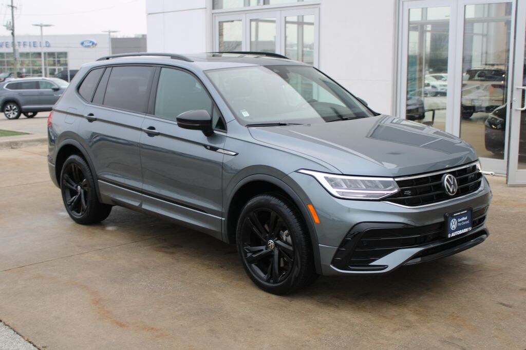 Certified 2024 Volkswagen Tiguan 2.0T SE R-Line Black SUV