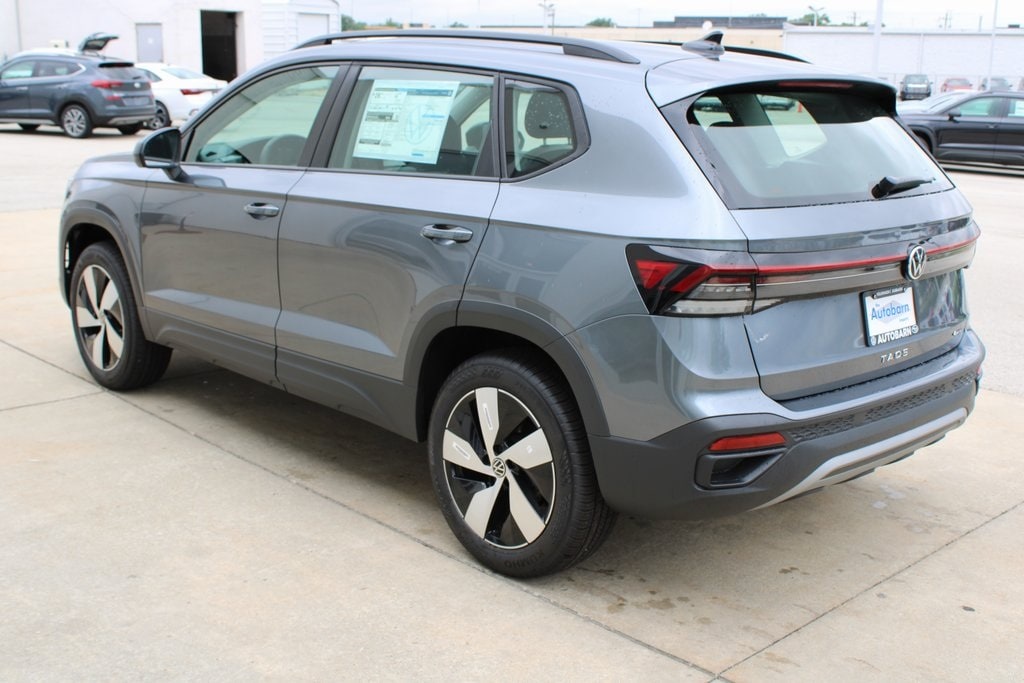 2025 Volkswagen Taos S photo 4