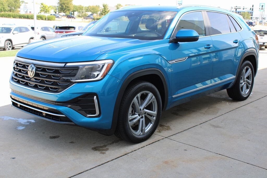 2024 Volkswagen Atlas Cross Sport SEL R-Line photo 3