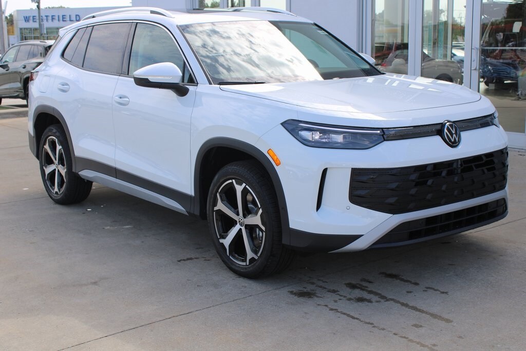 New 2025 Volkswagen Tiguan 2.0T SE SUV