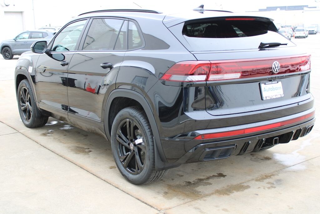 New 2026 Volkswagen Atlas Cross Sport 2.0T SEL R-Line Black SUV