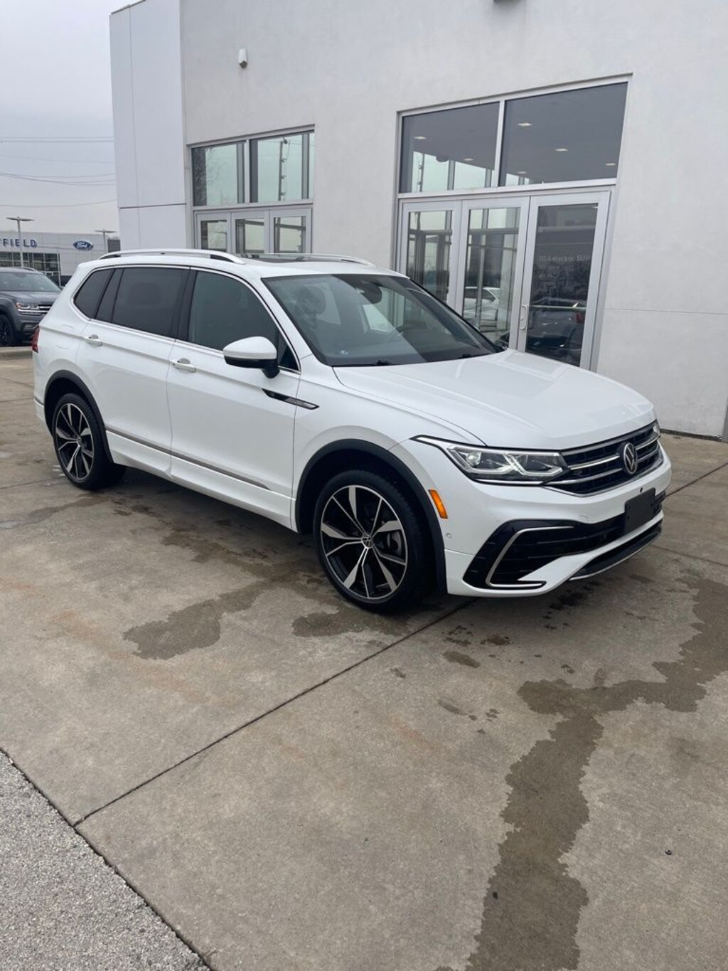 Used 2023 Volkswagen Tiguan 2.0T SEL R-Line SUV