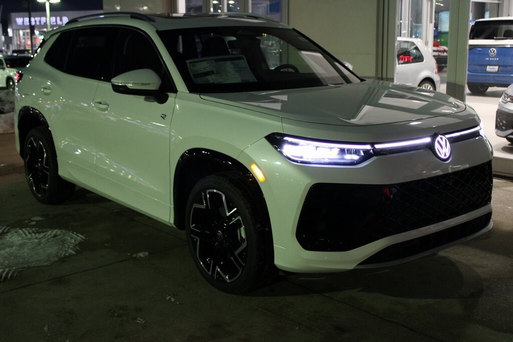 New 2026 Volkswagen Tiguan 2.0T SEL R-Line Turbo SUV