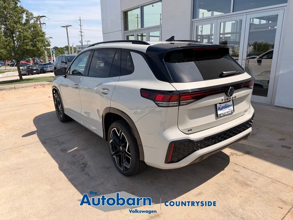 New 2026 Volkswagen Tiguan 2.0T SE R-Line Black SUV