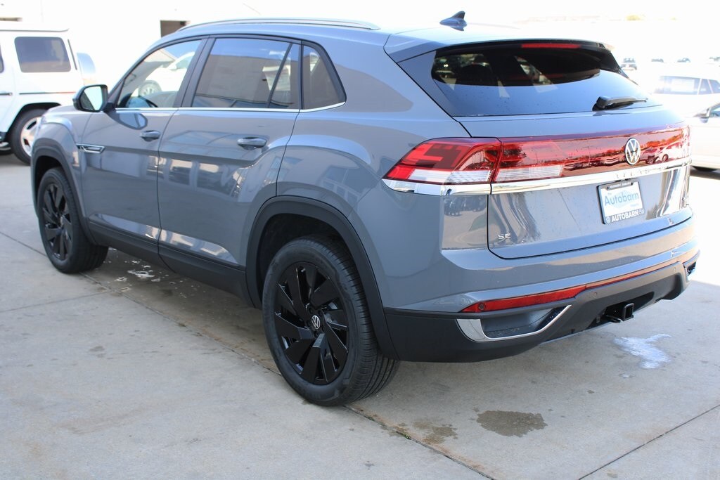 New 2026 Volkswagen Atlas Cross Sport 2.0T SE w/Technology SUV