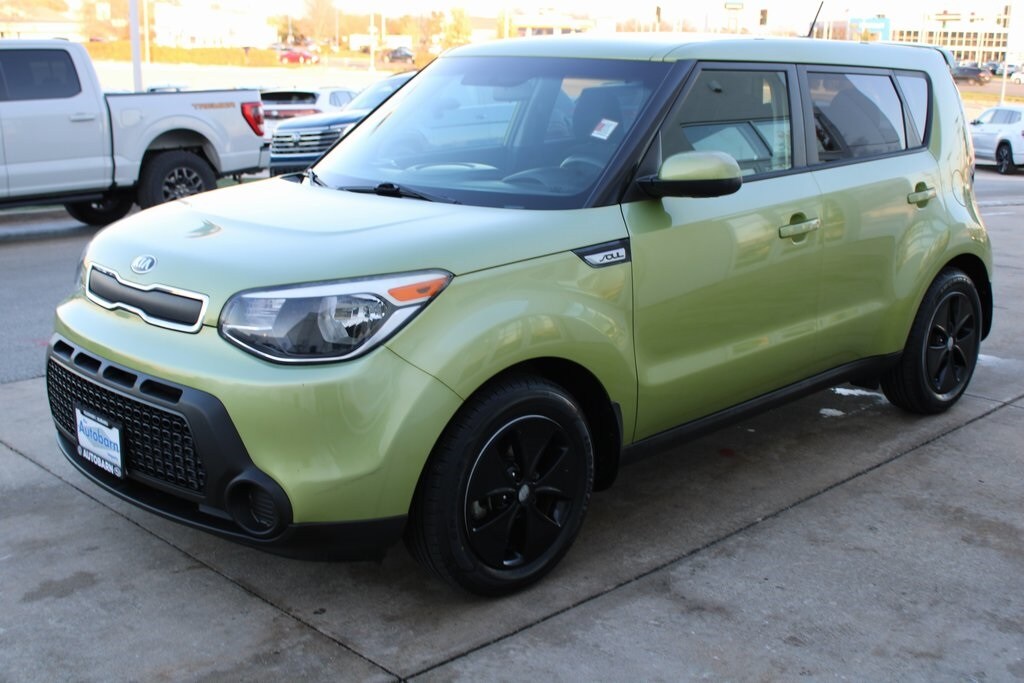 Used 2015 Kia Soul Base FWD Hatchback
