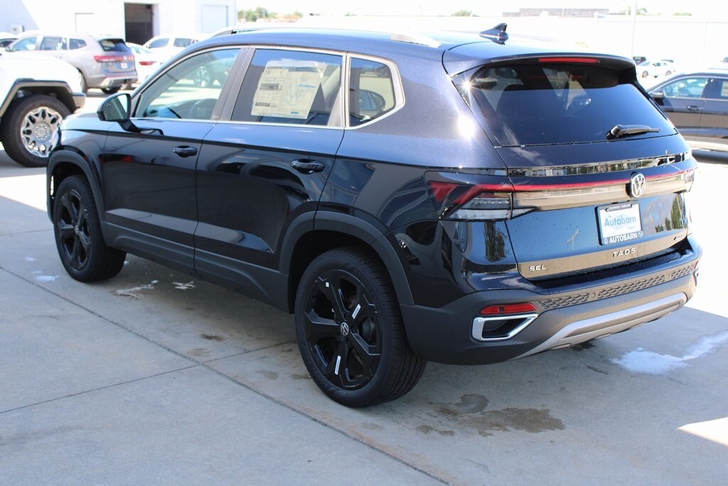New 2025 Volkswagen Taos 1.5T SEL SUV