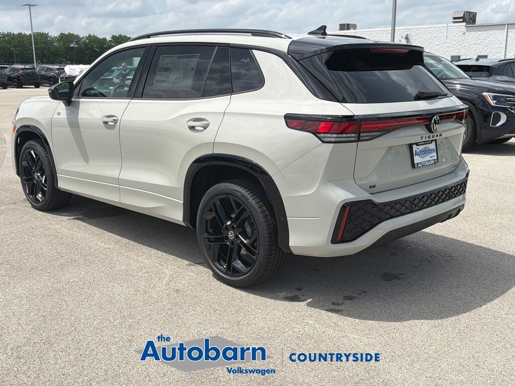 New 2026 Volkswagen Tiguan 2.0T SE R-Line Black SUV