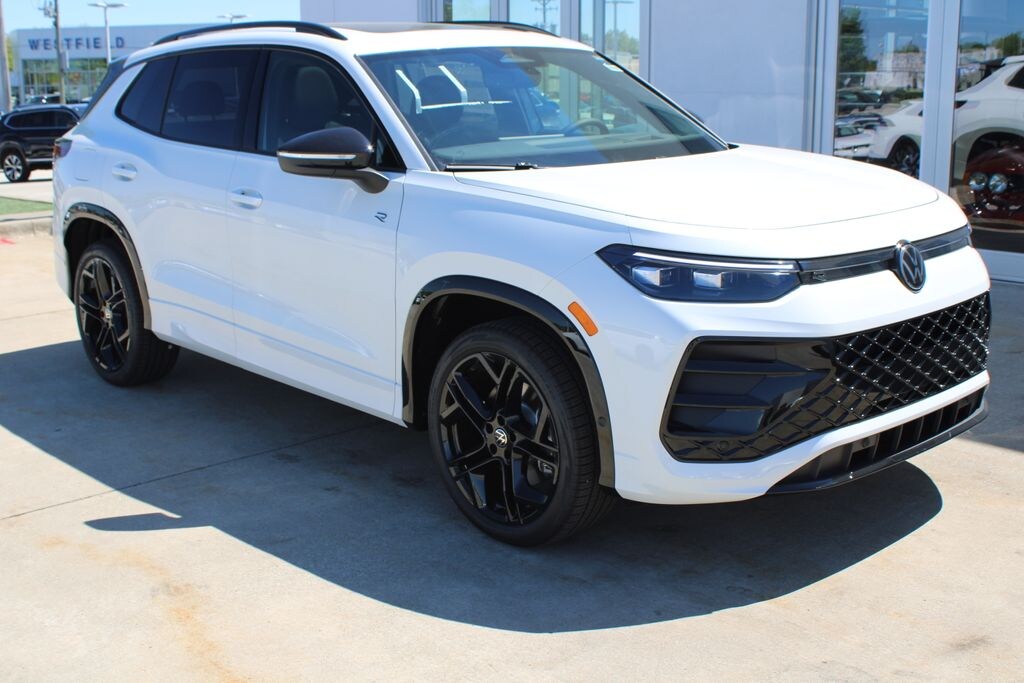 New 2026 Volkswagen Tiguan 2.0T SE R-Line Black SUV