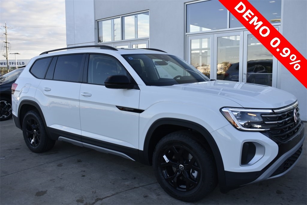 Used 2025 Volkswagen Atlas 2.0T Peak Edition SUV